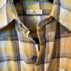 Ascend men’s button front shirt
